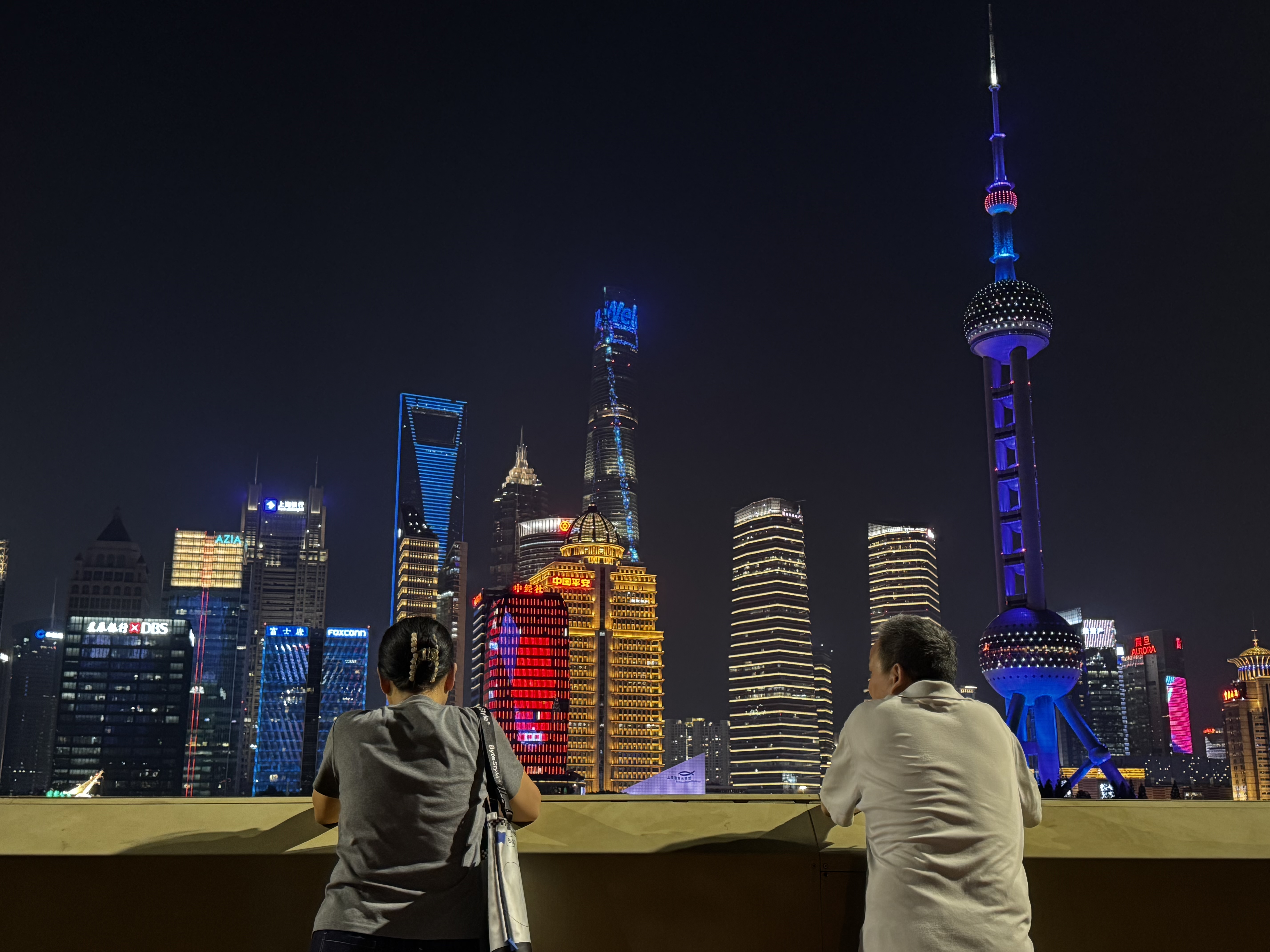 带父母去外滩看夜景